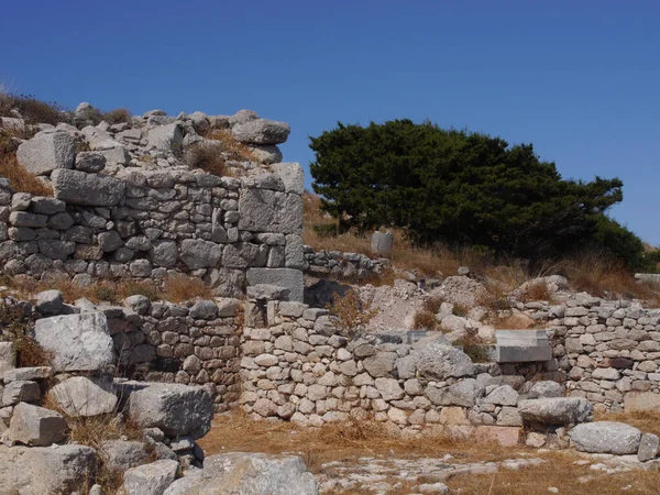 Forntida Thira Thera Gammal Stad Belägen Den Branta Klippiga Udden — Stockfoto