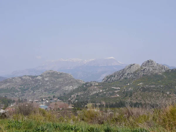 Naturaleza Montañas Alrededor Las Ruinas Antigua Ciudad Aspendos Antalya Sur —  Fotos de Stock