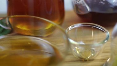 Sağlıklı doğal balın yakın çekim görüntüleri