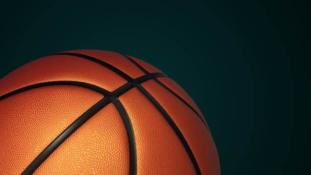 Basketbol Oyunu Için Yavaş Dönen Turuncu Topun Animasyonu Siyah Zemin — Stok video