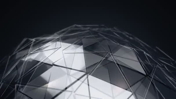 滑らかな多角形の表面を持つ回転ガラス球の黒いアニメーションを持つ抽象的な背景 シームレスなループのアニメーション — ストック動画