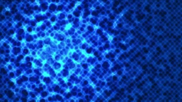 具有亮蓝色振动马赛克细胞的抽象表面 有黑色背景的分子 生物和微生物学背景 无缝环的动画 — 图库视频影像