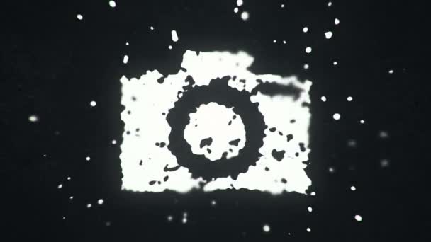 在黑暗的背景上 流动的液体和液体颗粒形成相机图标符号 动画无缝回转 — 图库视频影像