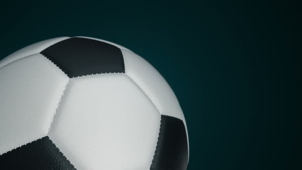 Ball Voor Voetbal Met Realistische Lederen Textuur Draaien Achtergrond Animatie — Stockvideo