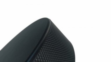 Hokey maçı için yavaş dönen diskin animasyonu. Gerçekçi dokuya ve ışığa sahip yakın çekim görüntüsü. Kusursuz döngünün animasyonu.