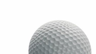 Golf için yavaş dönen topun animasyonu. Gerçekçi dokuya ve ışığa sahip yakın çekim görüntüsü. Kusursuz döngünün animasyonu.
