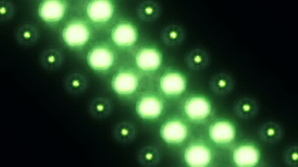铅墙上绿色闪光灯泡的动画 无缝回路的动画 舞台灯光的概念 — 图库视频影像