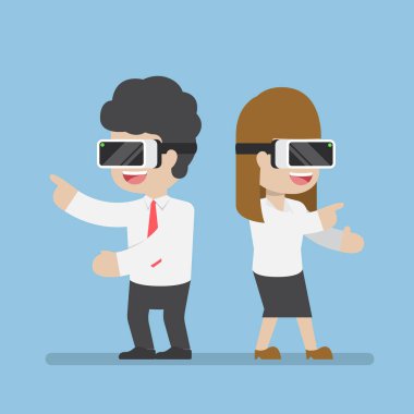 İşadamı ve vr gözlük ile oynayan kadın