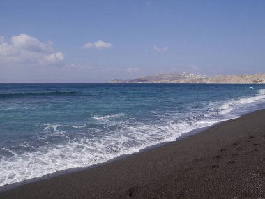 Akrotiri yakınlarında sahili olan bir manzara. Santorini, Yunanistan.