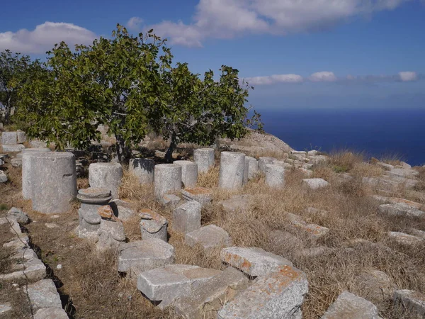 メサVouno山の台地上にテヘランの古代都市の遺跡 サントリーニ島 ギリシャ — ストック写真