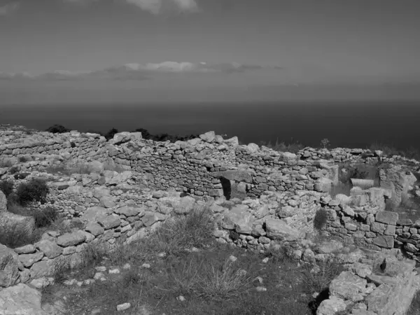 Ruínas Antiga Cidade Tehra Planalto Montanha Mesa Vouno Ilha Santorini — Fotografia de Stock