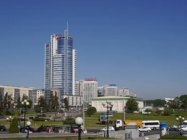 Cityscape Com Novos Edifícios Minsk Dia Ensolarado Bielorrússia — Fotografia de Stock
