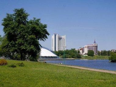 Svislach Nehri 'yle şehir manzarası. Minsk, Belarus.