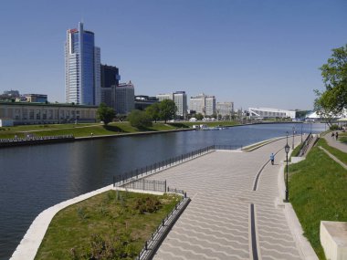 Svislach Nehri 'yle şehir manzarası. Minsk, Belarus.