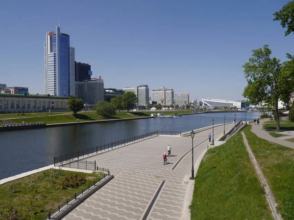 Paisagem Urbana Com Rio Svislach Minsk Bielorrússia — Fotografia de Stock