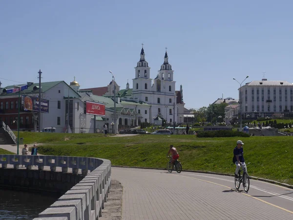 Cityscape Cycle Path Center City Coast River Svislach Minsk Belarus — Stock Photo, Image