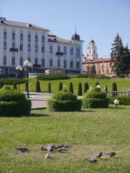 Stadsgezichten Met Een Openbare Tuin Bouw Van Georgische Ambassade Minsk — Stockfoto