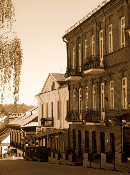 Güneşli bir günde, Minsk 'in tarihi merkezi olan Yukarı Şehir' in şehir manzarası. Beyaz Rusya.