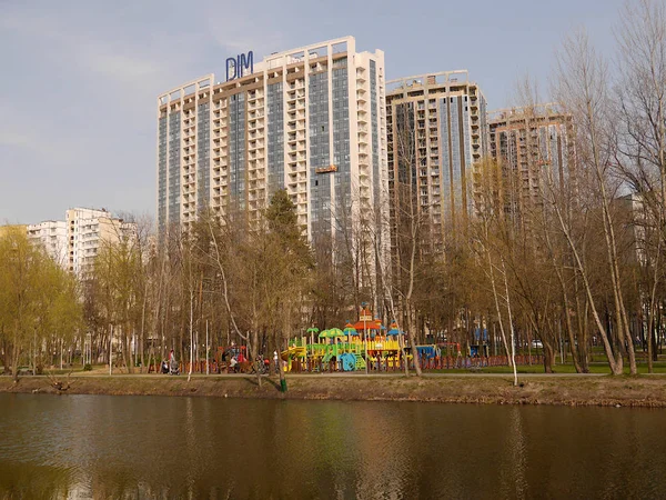 Kiev Ukraine April 2019 Park Peremoga View Lake Springtime — ストック写真