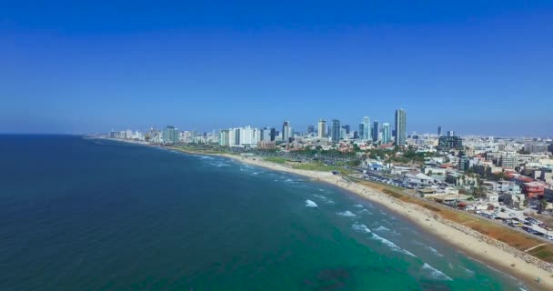 Tel Aviv - Jaffa, drone de filmagem aérea que se move tiro do mar Mediterrâneo — Vídeo de Stock