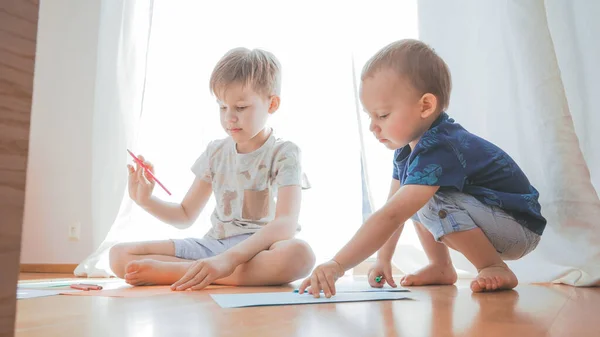 Two Happy Kids Playing Learning Small Brothers Having Fun Together — Stock Photo, Image