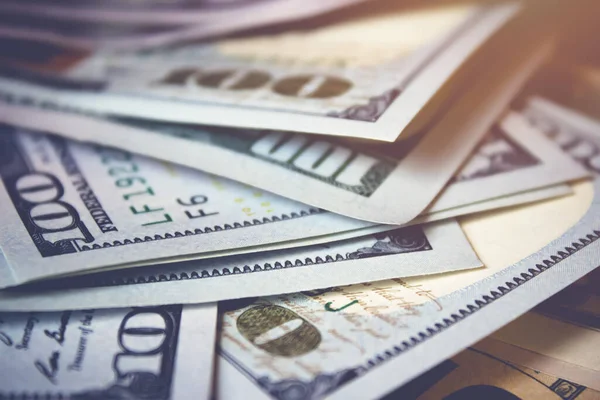 Banknotların arka plan olarak perspektifini kapat. Para ve finans. Para ve tasarruf kavramı. Başarı, zenginlik ve yoksulluk, fakirlik konsepti. İş Büyüme Konsepti