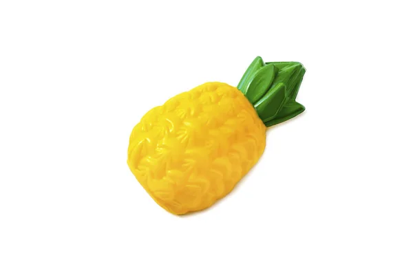 Een Ananas Speelgoed Plastic Fruit Geïsoleerd Witte Achtergrond Plastic Fruit — Stockfoto