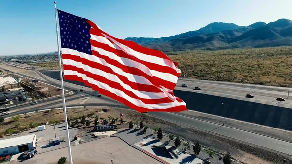 Amerikanische Flagge Blauen Himmel Freien Hintergrund Natur — Stockfoto