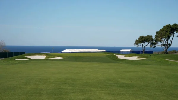 Schöner Golfplatz Golfplatz Ohne Golfer — Stockfoto