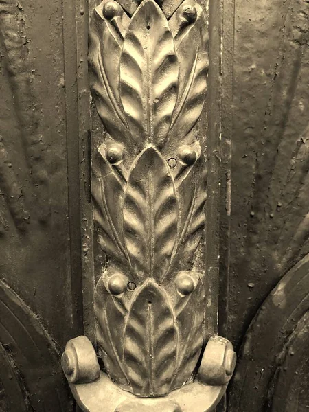 Bronze Batedor Porta — Fotografia de Stock
