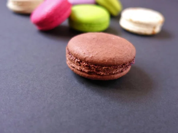 Layout Colored Macaroons Solid Color Background — Stock Photo, Image
