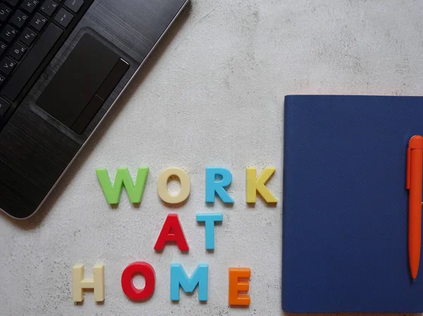 Layout Von Laptop Stift Notizbuch Auf Der Oberfläche Für Die — Stockfoto