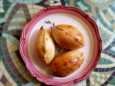 Yüzeyde dolgu içeren turtaların yerleşimi