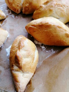 Yüzeyde dolgu içeren turtaların yerleşimi