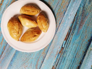 Yüzeyde dolgu içeren turtaların yerleşimi