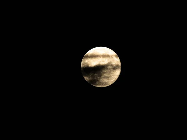 Pleine Lune Lumineuse Dans Ciel Nocturne Nuageux — Photo