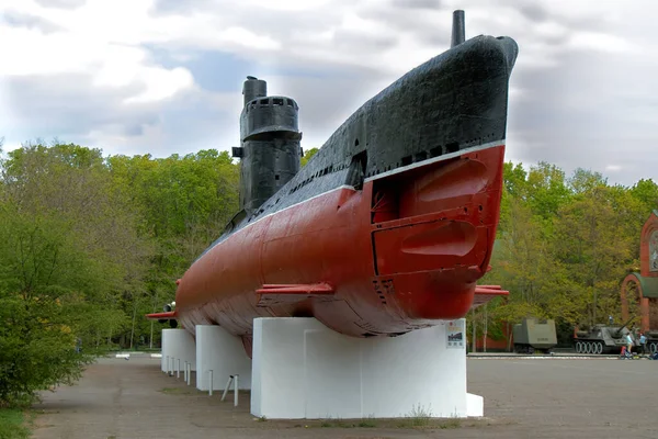Submarino Usado Durante Segunda Guerra Mundial Ele Está Localizado Pedestal — Fotografia de Stock
