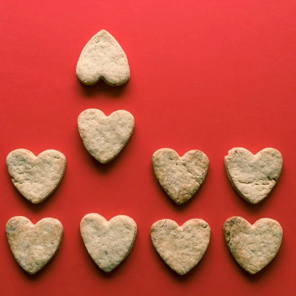 Biscuits Forme Coeur Avec Fond Rouge — Photo