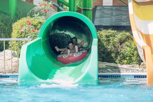 European Lady Her Son Enjoying Vacations Having Fun Waterpark Sliding — Stock Photo, Image