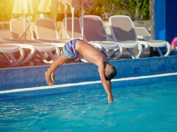 Caucasian Boy Spending Time Pool Resort Making High Jump Dive — Stock Photo, Image