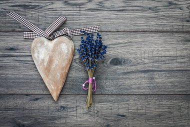 Sevgililer günü kartı. Kalp ile dekoratif antika arka plan.