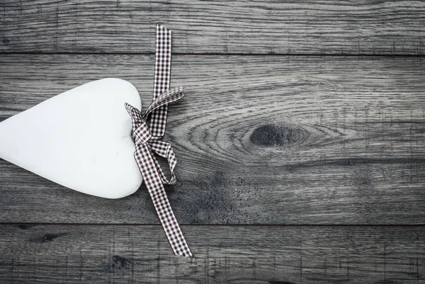 Carte de Saint Valentin. Fond vintage décoratif avec coeur . — Photo