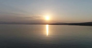 İzmir 'de güneş kenarı yakınlaştırma 4k h264 50 fps video