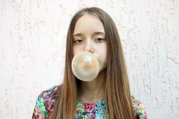 Girl chewing gum