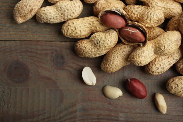 Bir kabuklu fıstık. 