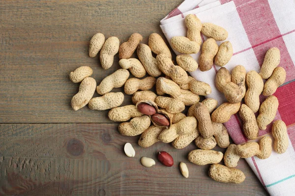 Fıstık kabuğu ve peçete