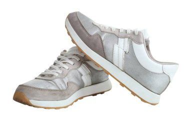 Bir çift gümüş spor ayakkabı