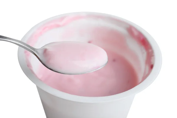 Disposable beker met yoghurt — Stockfoto