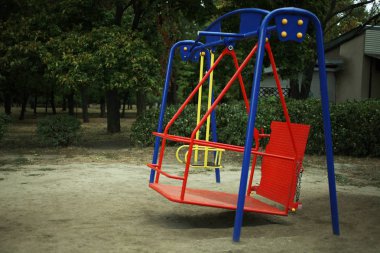 Engelli Çocuk salıncaklar