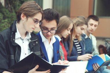 Öğrenci hazırlamak için sınıflar